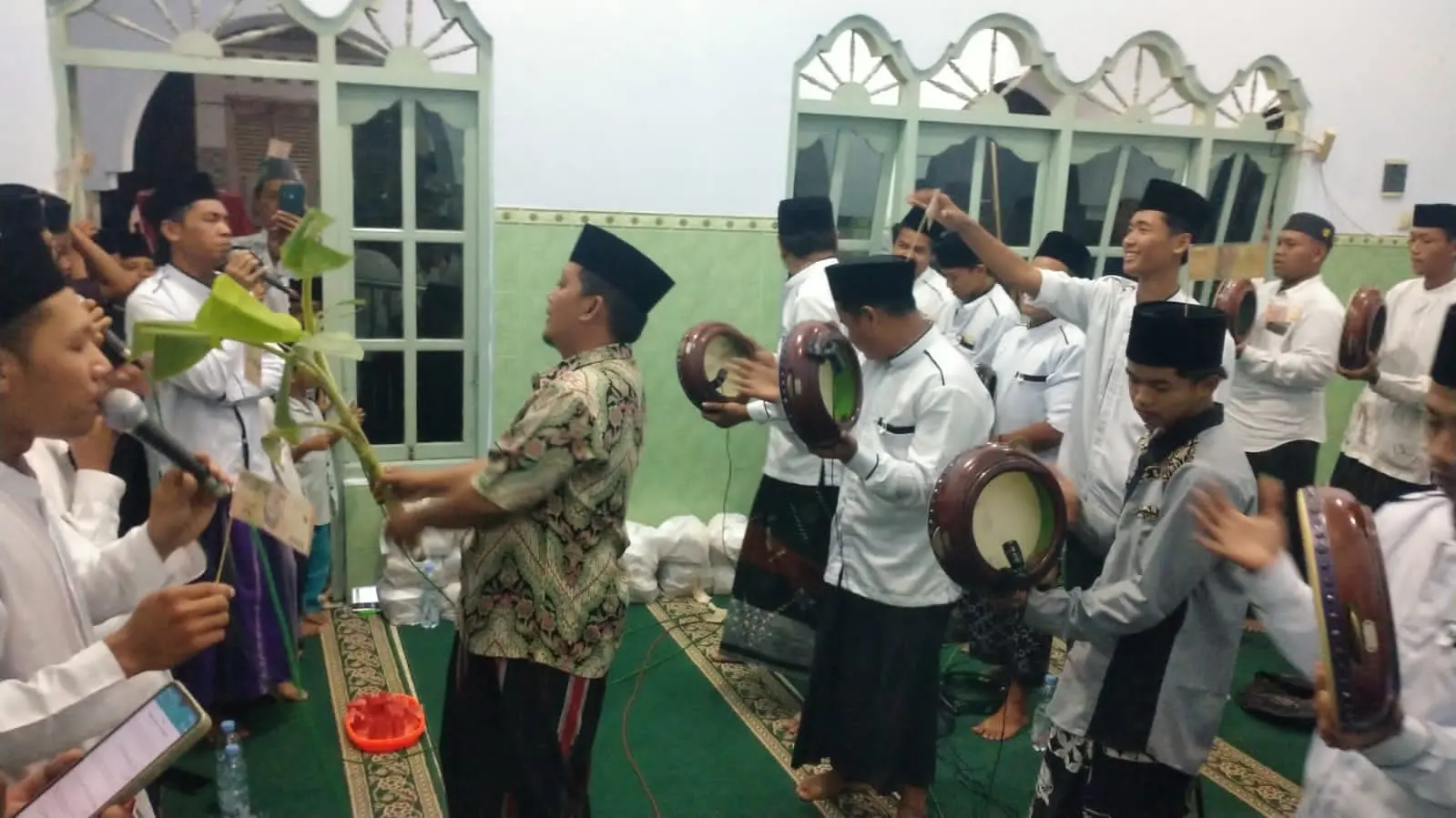 Unik dan Sederhana, Peringatan Maulid Nabi di Desa Kayangan