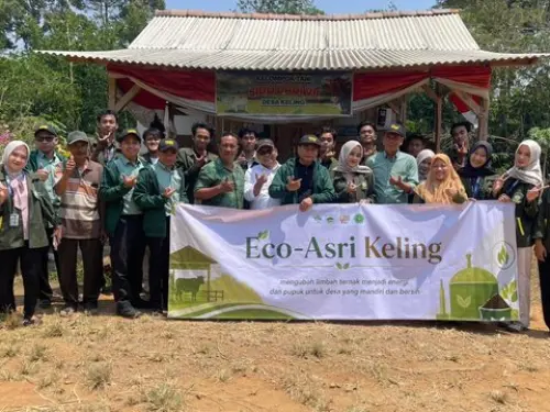 Tim KKN XXI UNISNU Dampingi Gapoktan Sido Dadi Desa Keling Melalui Sosialisasi Dan Penerapan Biodigester Biogas