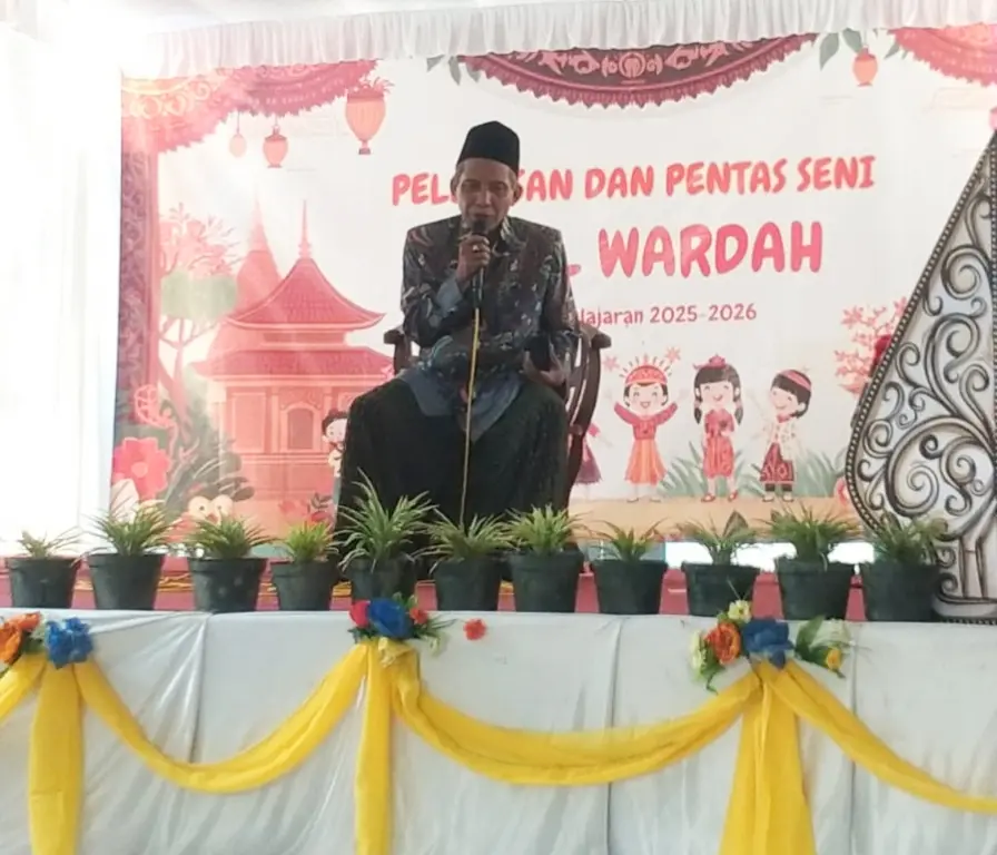 KH Hamdi Sholeh Tekankan Pentingnya Perhatian Orang Tua kepada Anak