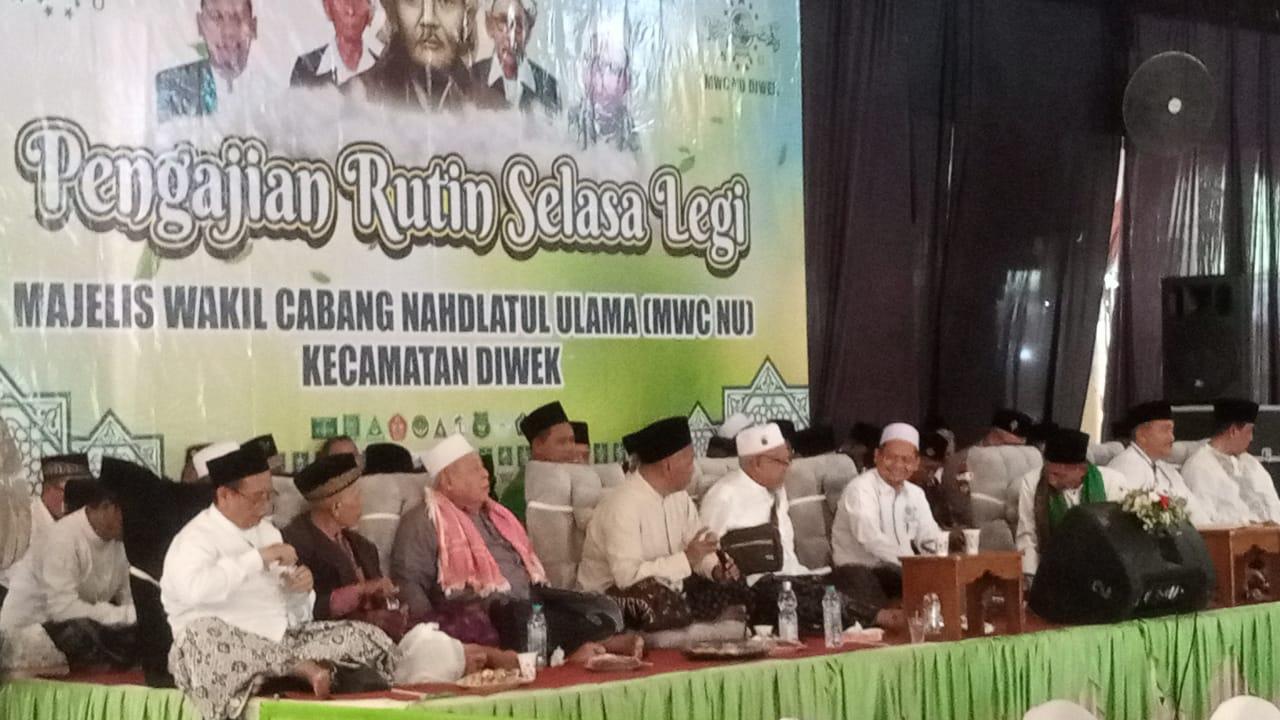 KH Fahmi Amrullah Hadzik: Warga NU Wajib Jaga NKRI