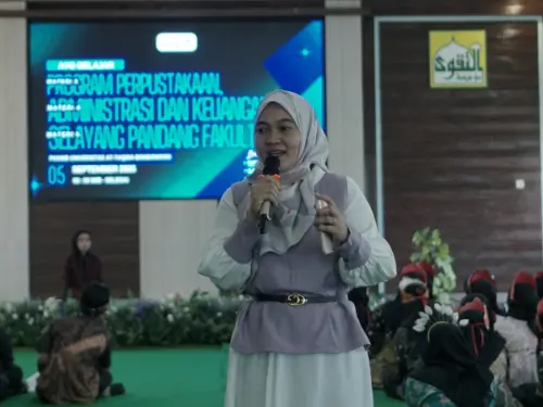 Fatik Lutviana Anggraini Bawa Energi Baru Perpustakaan At-Taqwa, Mahasiswa Didorong Aktif Berburu Referensi